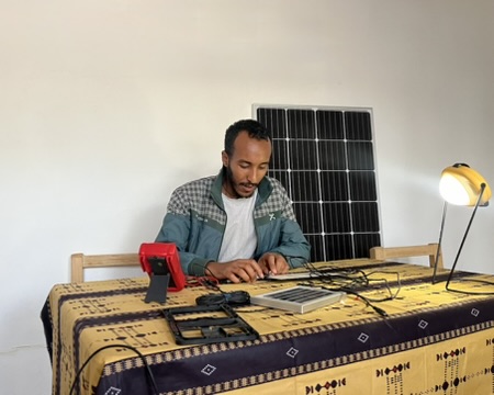 Training youth Solar Ambassadors in Ethiopia